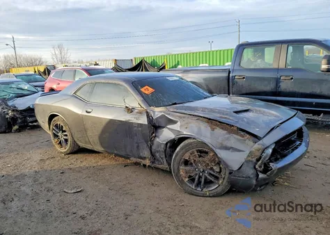 2019 Dodge Challenger Sxt z USA, uszkodzony, nr VIN 2C3CDZGG2KH684741